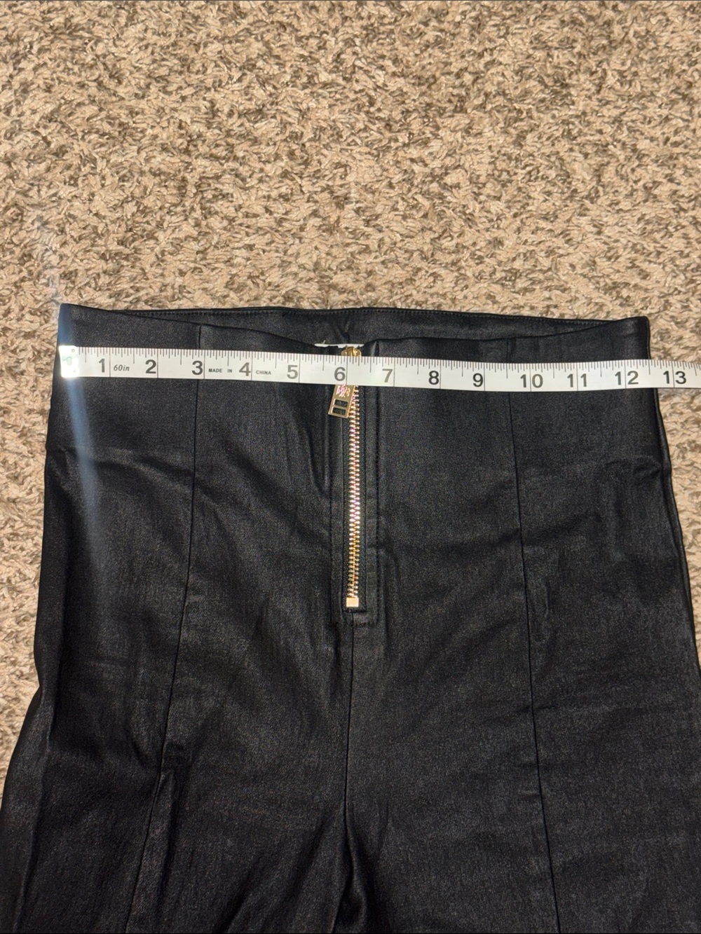All Things Golden Second Skin Faux Leather Pants Medium - Picture 5 of 9